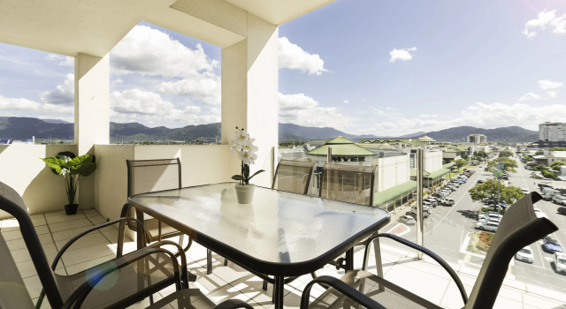 Апартаменты с 3 комнатами Cairns City Apartments