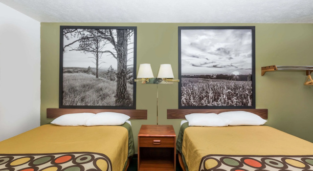 Четырёхместный номер Standard Ainsworth Inn
