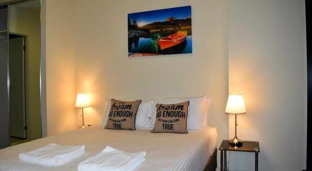 Апартаменты Standard Melbourne SkyHigh Apartments