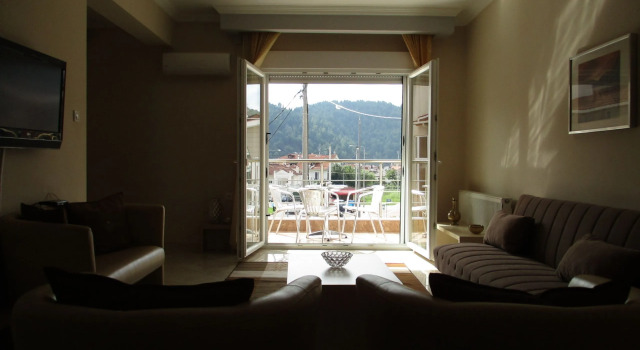 Полулюкс Kyknos De Luxe Suites & Rooms