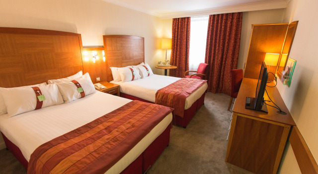 Четырёхместный номер Standard Holiday Inn Nottingham by IHG