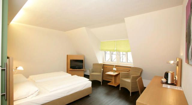 Трёхместный номер Comfort Altstadthotel Grauer Wolf