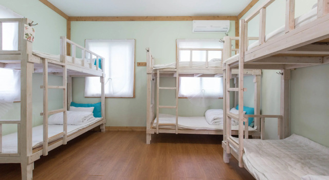 Кровать в общем номере (мужской номер) Hey Guys - Hostel