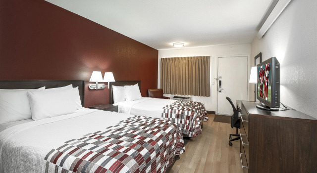 Четырёхместный номер Standard Travelodge by Wyndham Peoria