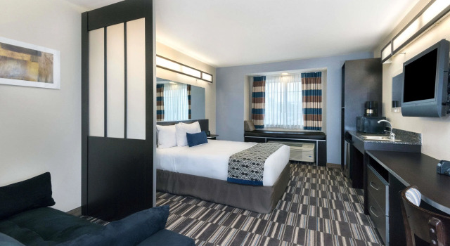 Люкс Microtel Inn and Suites Baton Rouge Airport