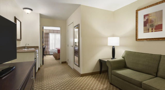 Двухместный люкс c 1 комнатой Country Inn & Suites by Radisson, Asheville - Outlet Mall