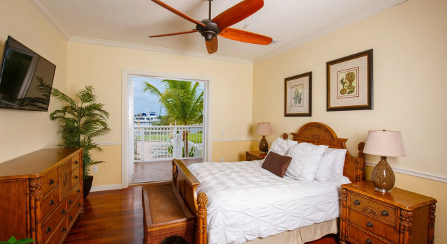 Люкс Key West Harbour Oceanfront Suites