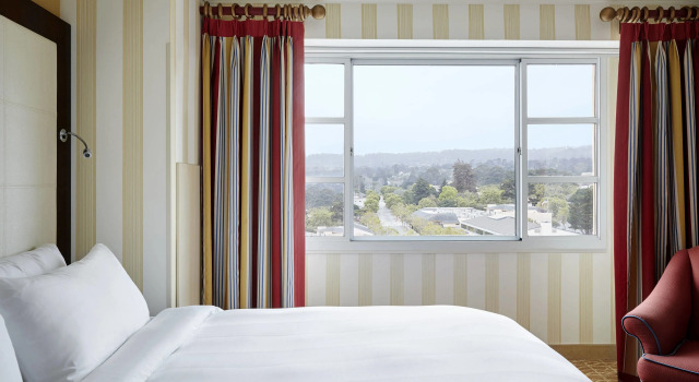 Полулюкс c 1 комнатой Monterey Marriott