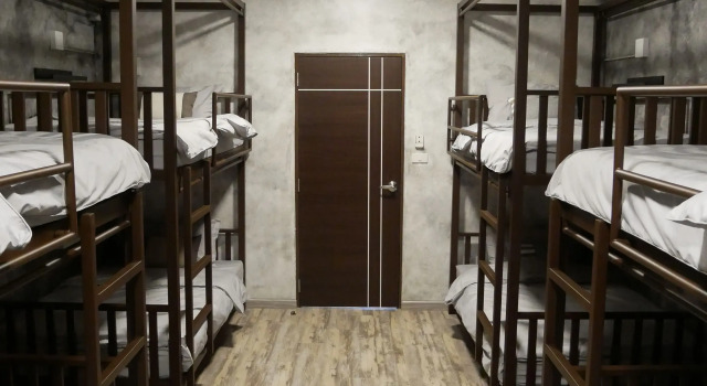 Кровать в общем номере Np House