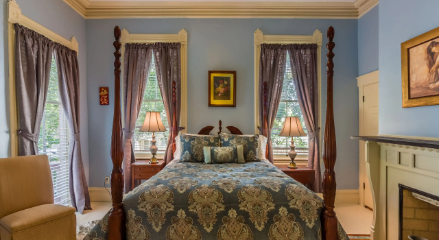 Suite Amethyst Garden Inn