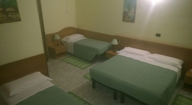 Четырёхместный номер Hotel Del Sole