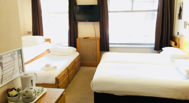 Четырёхместный номер Standard Hotel Celebrity Bournemouth East Cliff by Villare hotels