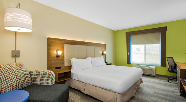 Двухместный номер Standard Holiday Inn Express Hotel & Suites Ontario by IHG