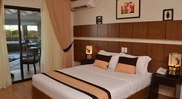 Двухместный номер Superior The Pinnacle Hotel and Suites