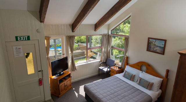 Студия Howick Motor Lodge
