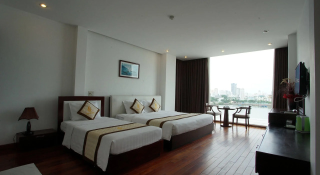 Люкс с 2 комнатами с видом на реку Hoang Linh Riverside Hotel