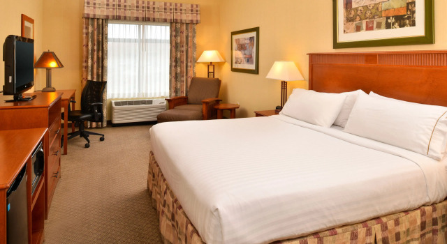 Двухместный номер Standard Holiday Inn Express & Suites St George North - Zion