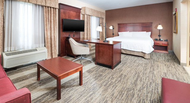 Студия Hampton Inn & Suites Greensburg