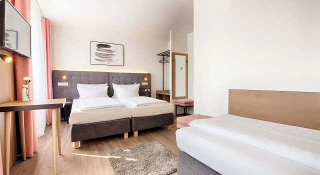 Трёхместный номер Standard Home Hotel