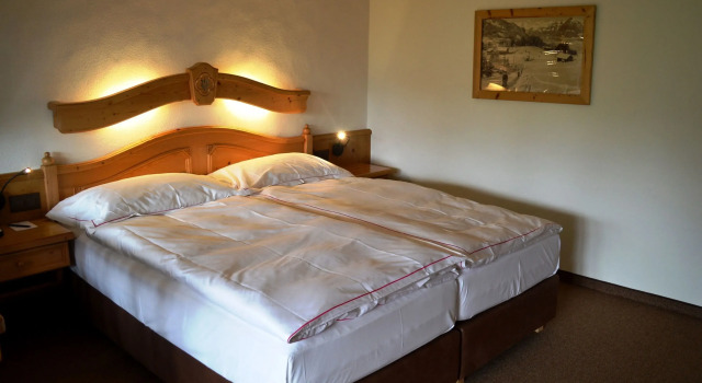 Двухместный номер Standard с балконом и с видом на горы Hotel Le Grand Chalet Gstaad