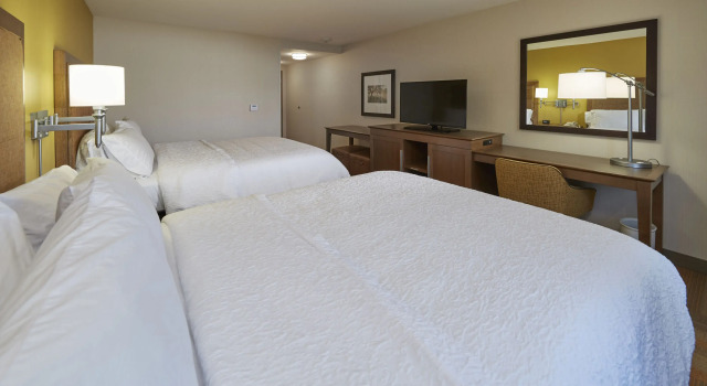 Четырёхместный номер Standard Hampton Inn & Suites Hood River