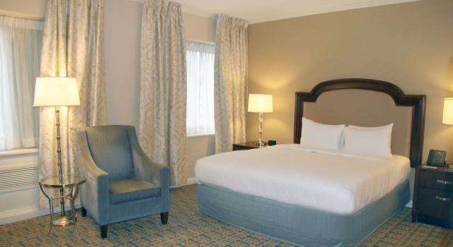 Двухместный номер Deluxe Capital Hilton