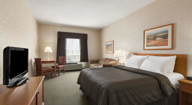 Двухместный номер Standard Days Inn by Wyndham Saskatoon