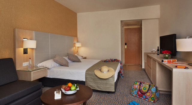 Номер Standard с видом на бассейн Lagoona by Isrotel Collection