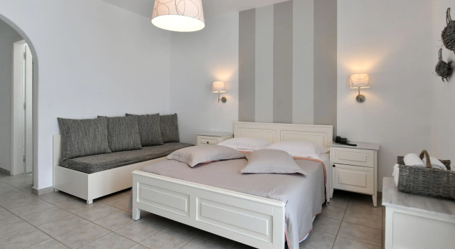 Трёхместный номер Standard с частичным видом на море Kosmitis Suites & Villas