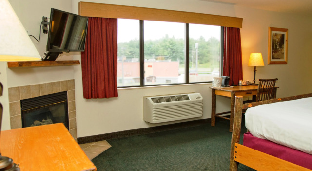 Двухместный номер Standard AmericInn by Wyndham Wisconsin Dells