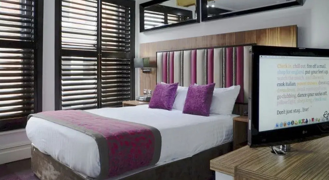 Студия Roomzzz Manchester City