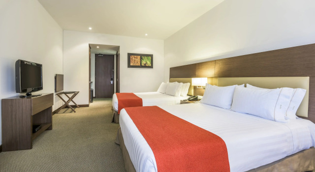 Четырёхместный номер Standard Holiday Inn Express Bogotá - Parque La 93 by IHG