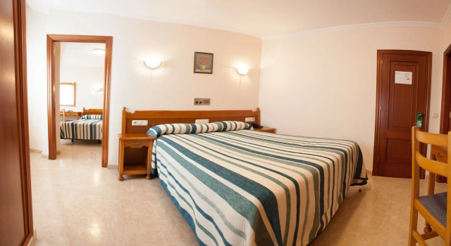 Семейный номер Standard с 2 комнатами с видом на море Hotel El Puente