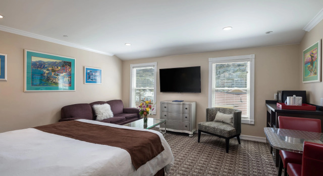 Люкс Glenmore Plaza Hotel
