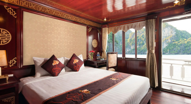 Номер Deluxe Halong Legacy Legend Cruise