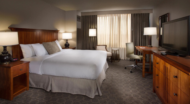 Номер DoubleTree by Hilton Chicago - Oak Brook