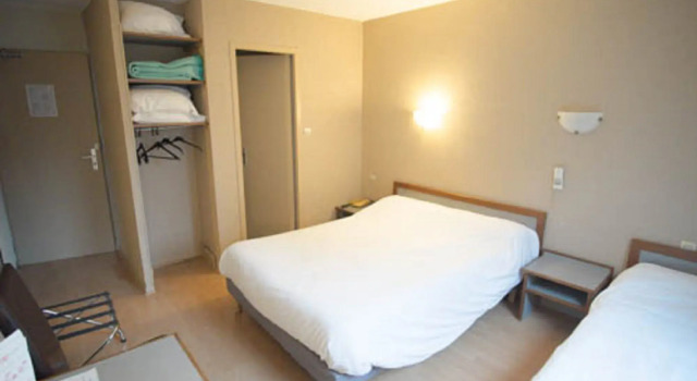 Трёхместный номер Standard Brit Hotel Dijon Centre Gare