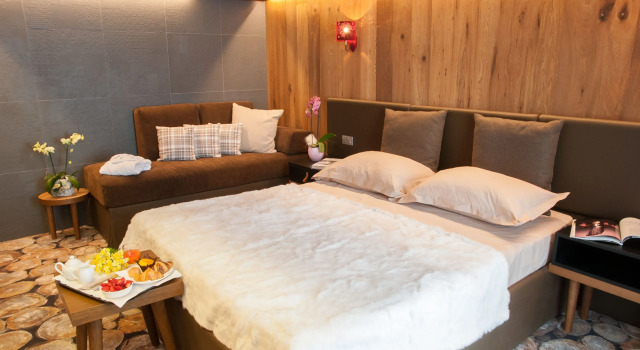 Полулюкс Alexander Charme Hotel