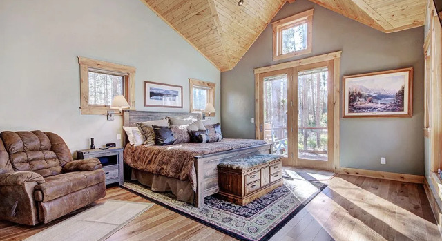 Silver Circle Chalet by RedAwning