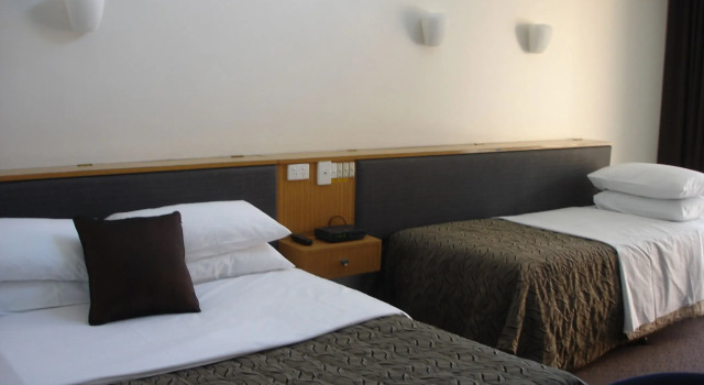 Номер Standard Burkes Hotel Motel