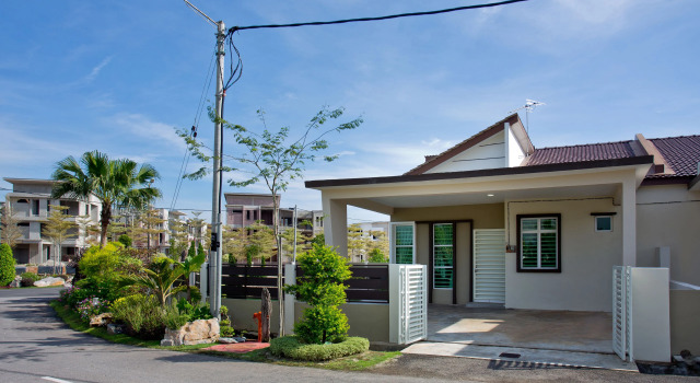 Коттедж с 4 комнатами MBI Desaku Homestay