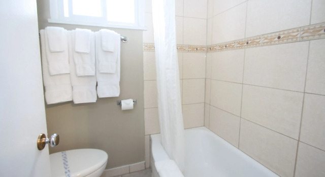 Четырёхместный номер Standard Harrison Spa Motel