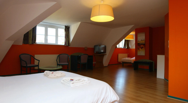 Семейный номер Standard Hôtel Domaine de Volkrange