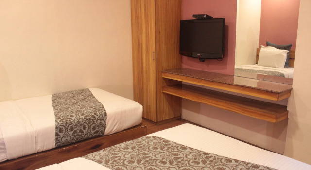Полулюкс PGHI Hotel