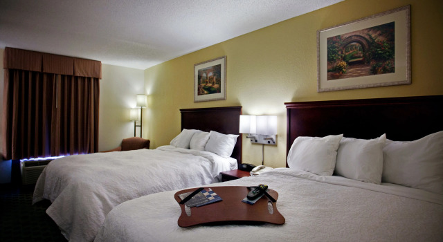 Четырёхместный номер Standard Hampton Inn Carrollton