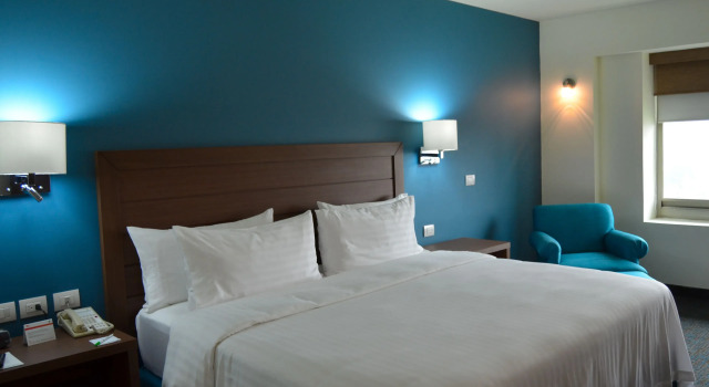 Номер Standard Holiday Inn Guadalajara Expo Plaza del Sol by IHG
