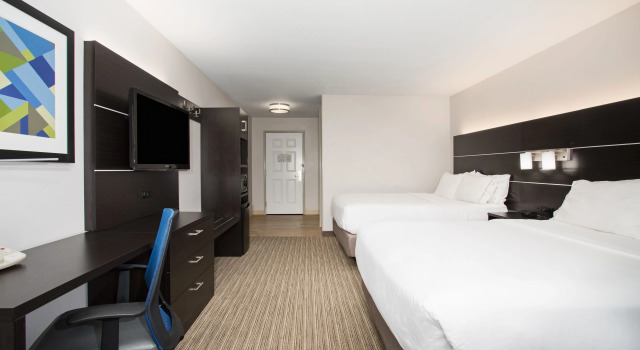 Четырёхместный номер Standard Holiday Inn Express & Suites Ft Collins by IHG