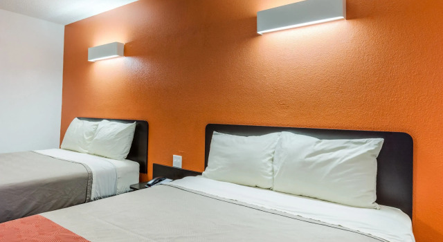 Четырёхместный номер Standard Motel 6-Simpsonville, SC - Greenville