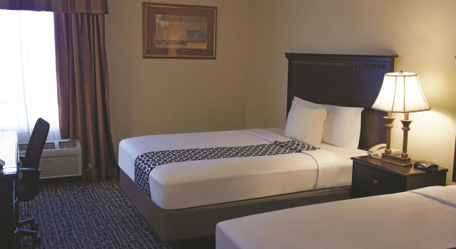 Четырёхместный номер Standard La Quinta Inn & Suites by Wyndham Brownwood