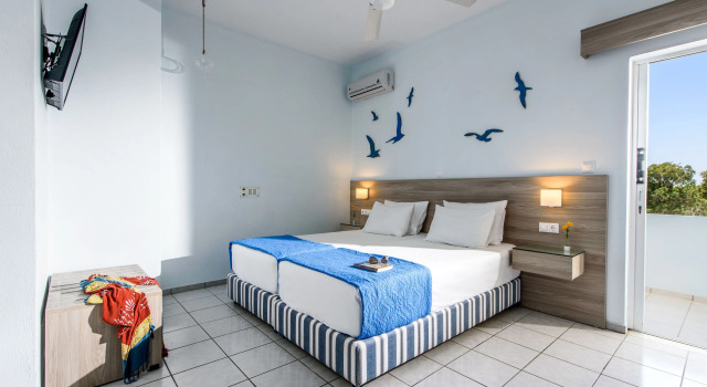 Двухместный номер Superior с видом на море Aptera Beach